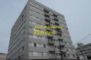Apartamento no centro 02 dormitórios