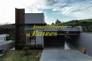 Casa 3 dormitórios