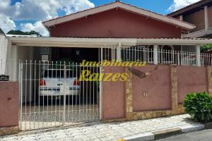 Casa 3 Dormitórios com Hidromassagem e Churrasqueira