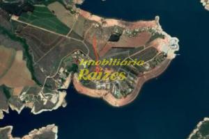 Oportunidade única às margens da Represa de Capitólio!