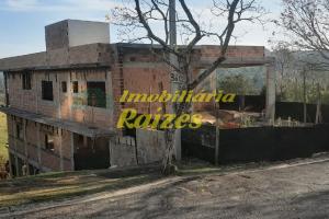 CASA EM CONSTRUÇÃO